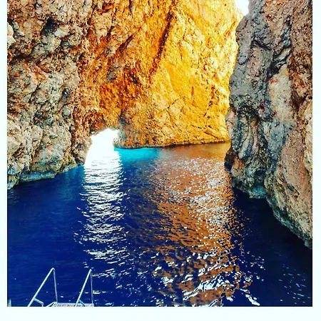 فندق Ceneviz 3*